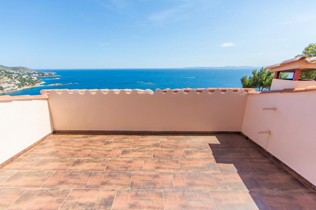 Villa Escapade Roses Exterior photo