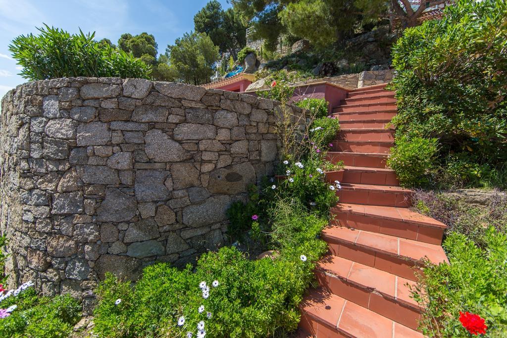 Villa Escapade Roses Exterior photo