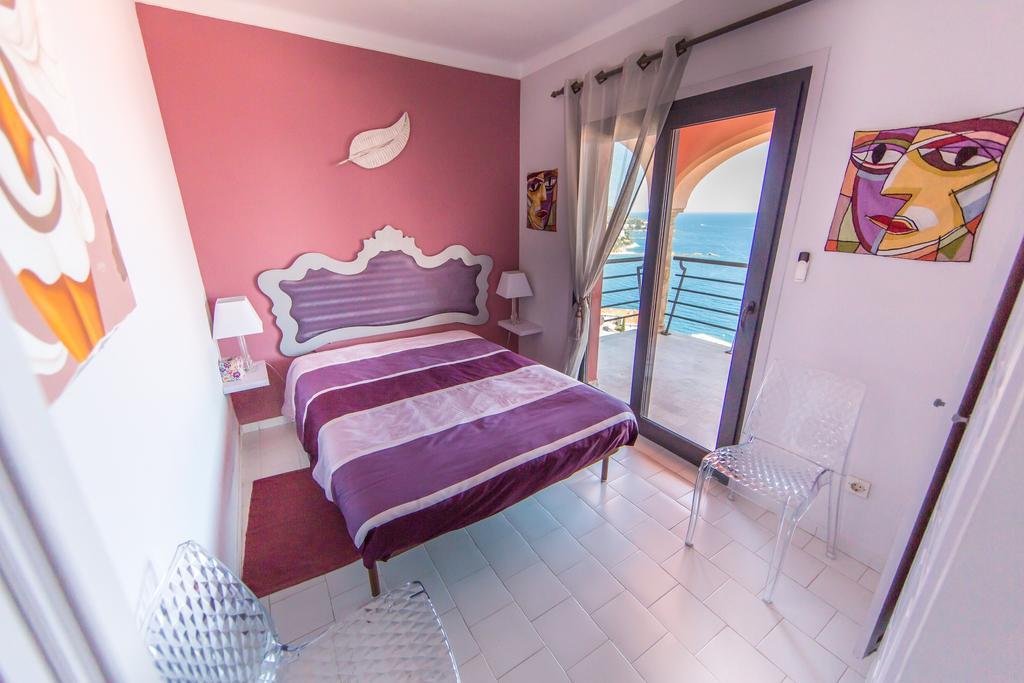 Villa Escapade Roses Exterior photo