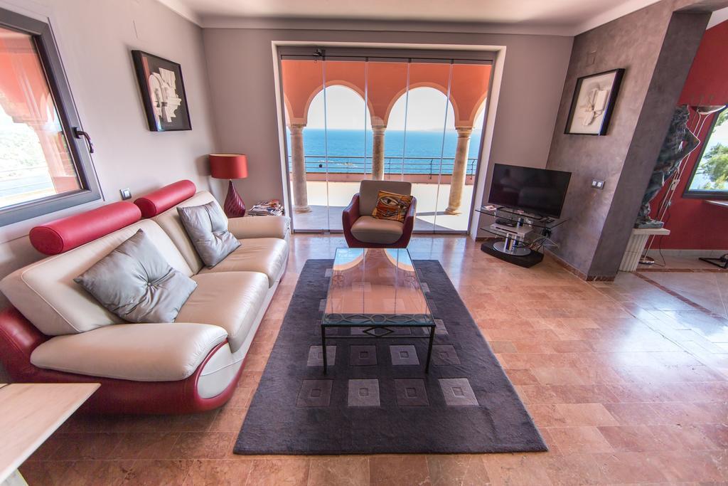 Villa Escapade Roses Exterior photo